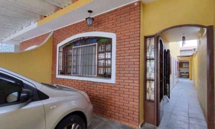 Casa para venda e locação com 3 quartos no Jardim Real - Praia Grande, SP
