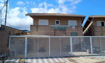 Grande oportunidade! Casa de condomínio à venda no Balneário Esmeralda.
