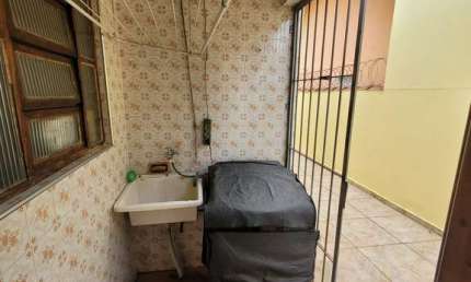 Casa comercial com 1 sala para alugar na Vila Caiçara, Praia Grande 