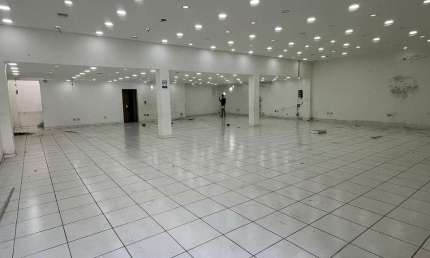 Loja com mezanino - Centro de Mongaguá - 396m² - Locação