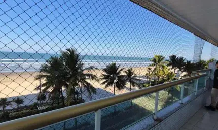 Apto para locação com 3 dormitórios, na Vila Caiçara - FRENTE MAR!