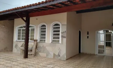 Casa com 3 dorms + 2 na edícula - JD Imperador - Isolada sem igual na região!!!