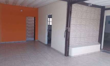 Oferta de casa com 2 dormitórios, sendo 1 suíte - Jd. Real!