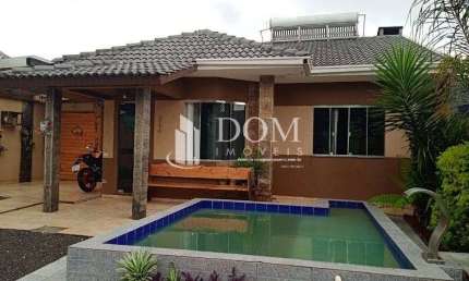 Casa com 3 quartos à venda no Conradinho, Guarapuava , 200 m2 por R$ 650.000
