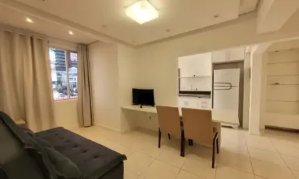 Apartamento 2 dormitórios no centro de Florianópolis  SC