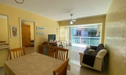 Vila Nova - Cabo Frio - Apartamento com 3 quartos sendo uma suíte em frente a Praia do Forte