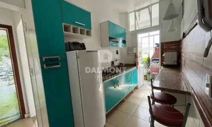 Apartamento com 2 dormitórios à venda, 65 m² por R$ 360.000,00 - Centro - Cabo Frio/RJ
