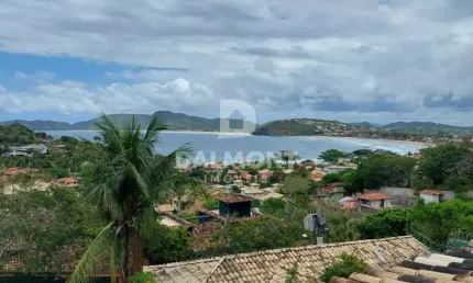GERIBÁ - BÚZIOS - BELA  CASA TRIPLEX, COM MUITO VERDE E VISTA PANORÂMICA  DE GERIBÁ, 2 SALAS AMPLAS