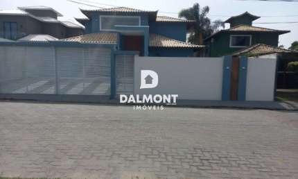 CARAVELAS - BÚZIOS - Casa duplex, com 4 suítes, ótima localização, próximo a Praia das Caravelas.