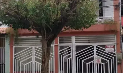 Casa na Avenida Maria Quitéria, Bairro  Brasília  -  Feira de Santana