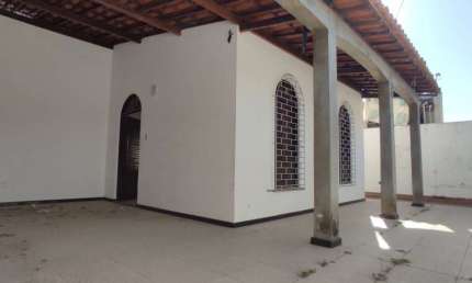 Casa com 3 quartos à venda no Capuchinhos, Feira de Santana 