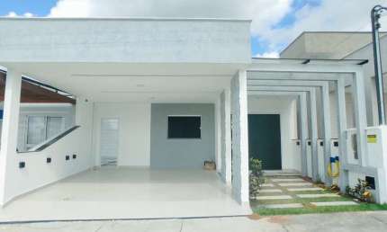 Casa de Condominio em Registro  -  Feira de Santana