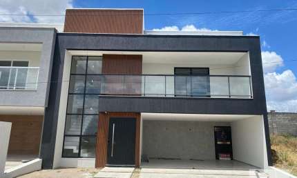 Casa de Condominio em Nova Esperança  ( Jardim Das Flôres) Feira de Santana-BA.