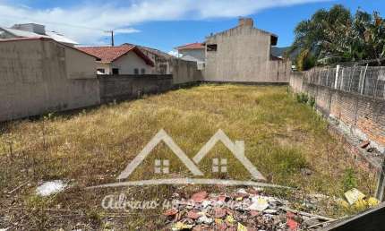 Terreno à venda no Carianos, Florianópolis 