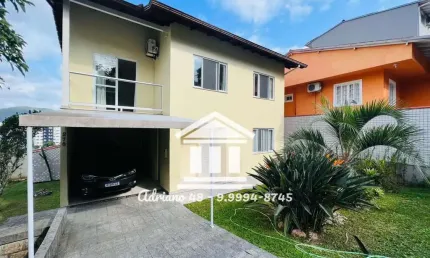 Casa para Venda em Florianópolis, Itacorubi, 3 dormitórios, 1 suíte, 3 banheiros, 2 vagas