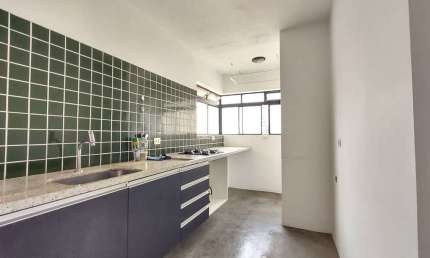 Apartamento reformado e pronto para morar em Perdizes com 01 vaga de garagem em um condomínio com portaria 24hs