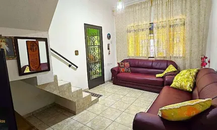 Casa sobrado com 5 quartos ( dormitórios) 3 banheiros e 2 vagas no jardim d abril