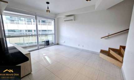 Apartamento Duplex com 2 Suítes, Armários Planejados e 2 Vagas de Garagem. Edifício com Lazer Completo na Consolação