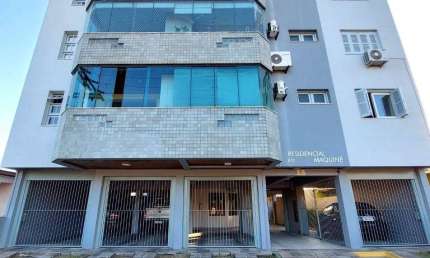 Apartamento para Venda em Osório, Centro, 2 dormitórios, 1 banheiro, 1 vaga