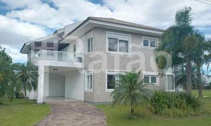 Casa para Venda em Osório, Centro, 4 suítes, 2 banheiros, 4 vagas