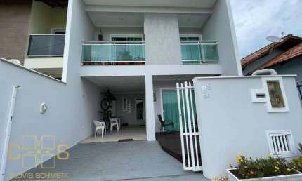 Sobrado com 3 dormitórios à venda, 133 m² por R$ 570.000,00 - Itajuba - Barra Velha/SC