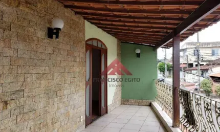 Sobrado com 3 quartos à venda, 250 m² por R$ 850.000 - Centro - São Gonçalo/RJ