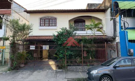 Casa com 5 quartos à venda na Rua Zeferino Reis, Centro, São Gonçalo