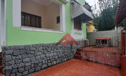 Casa com 6 quartos à venda, 500m por 980.000 - Santa Rosa - Niterói - RJ