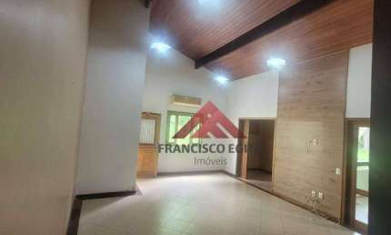 Casa com 4 quartos  à venda, 361m por 730.000 - Sape - Niterói - RJ