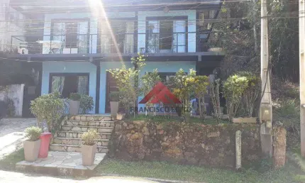 Casa com 4 quartos à venda, 141 m por 900.000 - Sape - Niterói - RJ