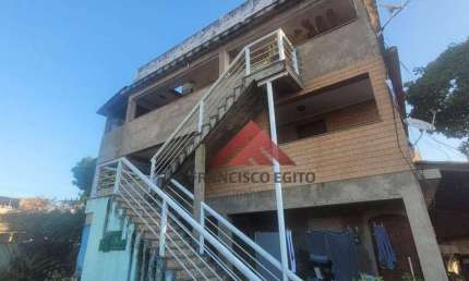 Sobrado com 2 quartos à venda, 85m por 200.000 - Centro - São Gonçalo - RJ