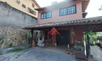 Casa Duplex na Vila Progresso - Pendotiba | 3 quartos | Sendo 1 Suíte | 5 Vagas | Varanda | Quintal | Piscina | 255 m² | À Venda por R$ 1.050.000,00