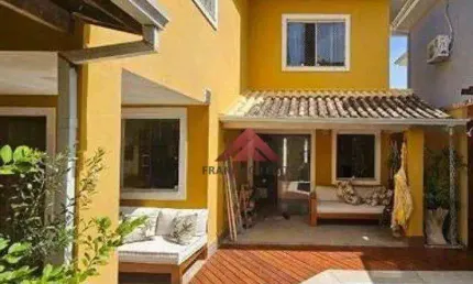 Casa com 3 dormitórios à venda, 180 m² por R$ 745.000,00 - Itaipu - Niterói/RJ
