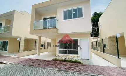 Casa com 3 quartos à venda, 119 m² por R$ 740.000 - Maravista - Niterói/RJ