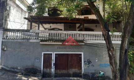 Casa com 3 quartos  à venda, 150 m² por R$ 485.000 - Santa Rosa - Niterói/RJ