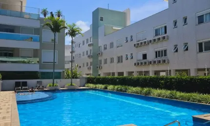 Apartamento com dois dormitórios perto do mar e do centrinho de ingleses