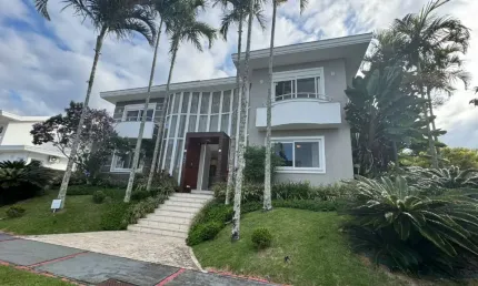 Casa à venda na Avenida dos Búzios, Jurerê Internacional, Florianópolis