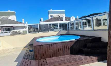 LINDA COBERTURA COM 4 SUÍTES A 400 METROS DO MAR, NA PRAIA DOS INGLESES