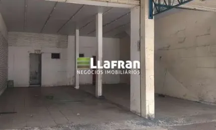 Sala comercial para alugar na Rua Antônio de Oliveira Salazar, 001, Jardim São Salvador, Taboão da Serra