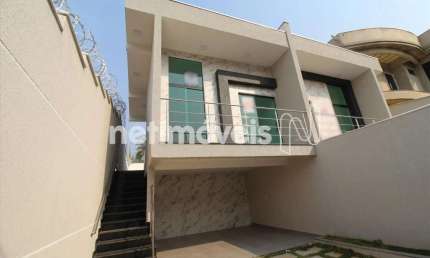 Casa com 3 quartos à venda na Avenida Itamar Soares Viana, Novo Centro, Santa Luzia