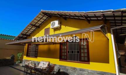Casa com 3 quartos à venda na Rua Mariana Amélia de Azevedo, São João Batista, Belo Horizonte