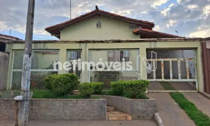 Casa com 3 quartos à venda na Rua Joaquim Luiz Gonzaga, Ascenção, Pará de Minas