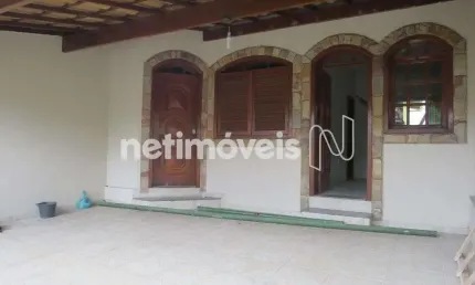 Casa com 3 quartos à venda na Rua Bernardino Oliveira Pena, São João Batista, Belo Horizonte