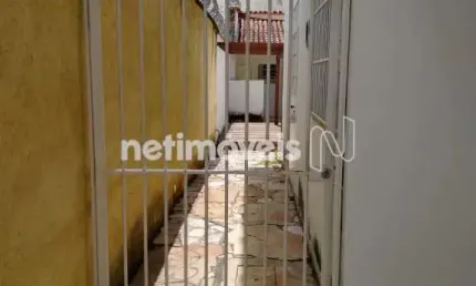 Casa com 2 quartos para alugar na Rua Dona Cidinha Stussi, Santa Amélia, Belo Horizonte
