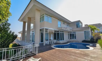 Casa em condomínio fechado com 3 quartos à venda na Rua das Gaivotas, 530, Alphaville Graciosa, Pinhais, 809 m2 por R$ 5.500.000
