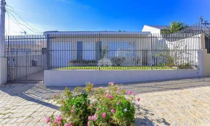 Casa com 3 quartos à venda na Rua Dante Alighieri, 25, Jardim Botânico, Curitiba, 250 m2 por R$ 850.000