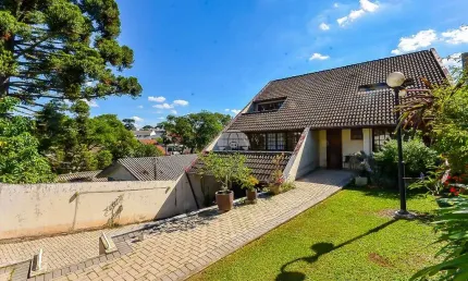 Casa com 3 quartos à venda na Rua Coronel João Guilherme Guimarães, 1643, Bom Retiro, Curitiba, 300 m2 por R$ 1.500.000