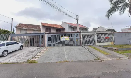 Casa com 3 quartos à venda na Rua General Theodorico Gonçalves Guimarães, 956, Xaxim, Curitiba, 78 m2 por R$ 440.000