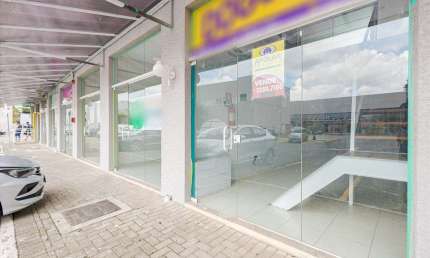 Ponto comercial à venda na Avenida Anita Garibaldi, 2480, Boa Vista, Curitiba, 58 m2 por R$ 330.000