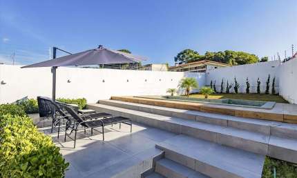 Casa com 3 quartos à venda na Rua Francisco Krainski, 428, São Lourenço, Curitiba, 265 m2 por R$ 1.567.500
